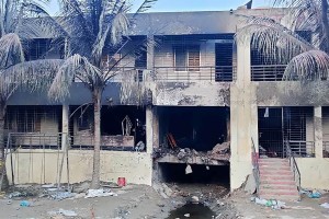 আজ দেশজুড়ে মসজিদ ও উপাসনালয়ে দোয়া ও প্রার্থনা