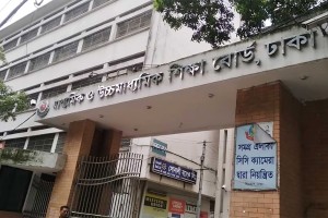 বোর্ড পরীক্ষার খাতা টিকটকারদের হাতে মূল্যায়ন