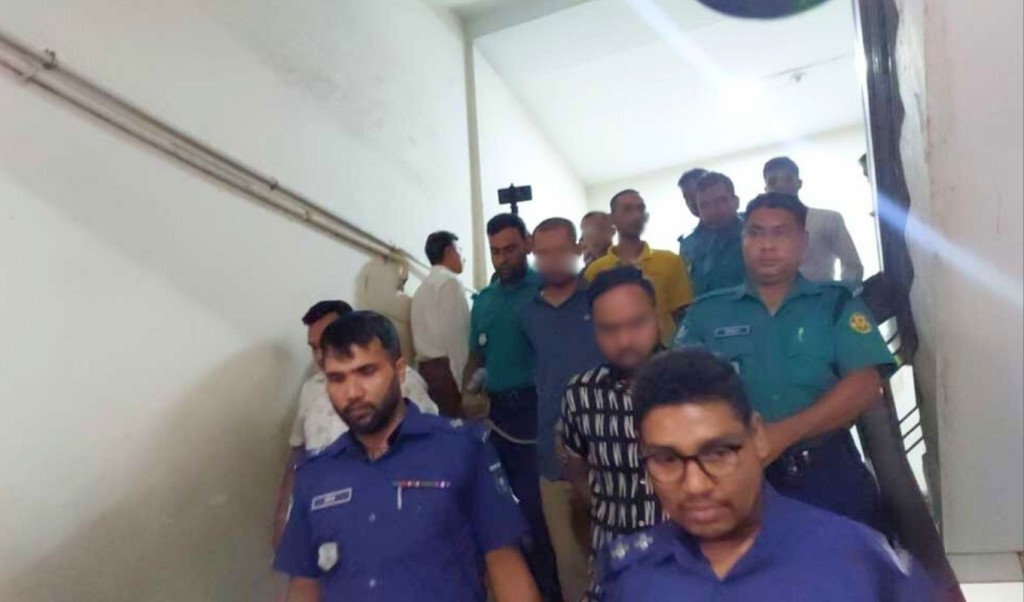 মালয়েশিয়ায় জঙ্গি সংশ্লিষ্টতায় আটক ৪ প্রবাসী চারদিনের রিমান্ডে 3 মালয়েশিয়ায় জঙ্গি সংশ্লিষ্টতায় আটক 1751972684 মালয়েশিয়ায় জঙ্গি সংশ্লিষ্টতায় আটক ৪ প্রবাসী চারদিনের রিমান্ডে