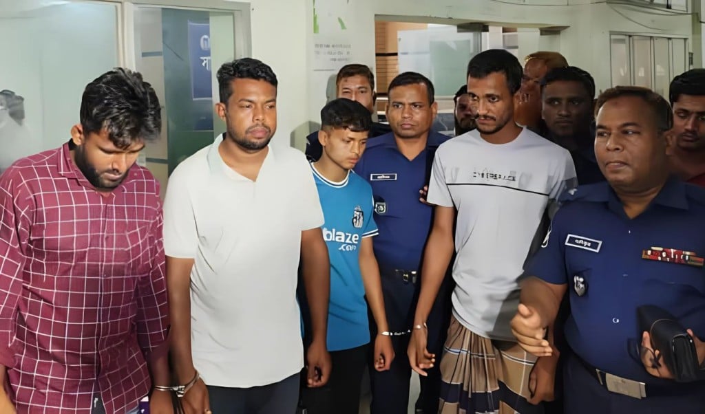 মুরাদনগরে ধর্ষণের ঘটনায় ৪ আসামির রিমান্ড শুনানি কাল 1751422701 মুরাদনগরে ধর্ষণের ঘটনায় ৪ আসামির রিমান্ড শুনানি কাল