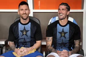 মেসিকে ধরে রাখতেই ‘বডিগার্ড’ ডি পলকে দলে চায় ইন্টার মায়ামি