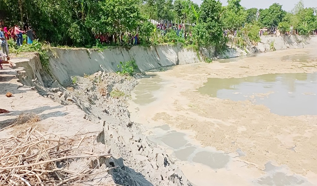 যমুনার ভাঙ্গন 1752130479 যমুনা নদীতে ভয়াবহ ভাঙন