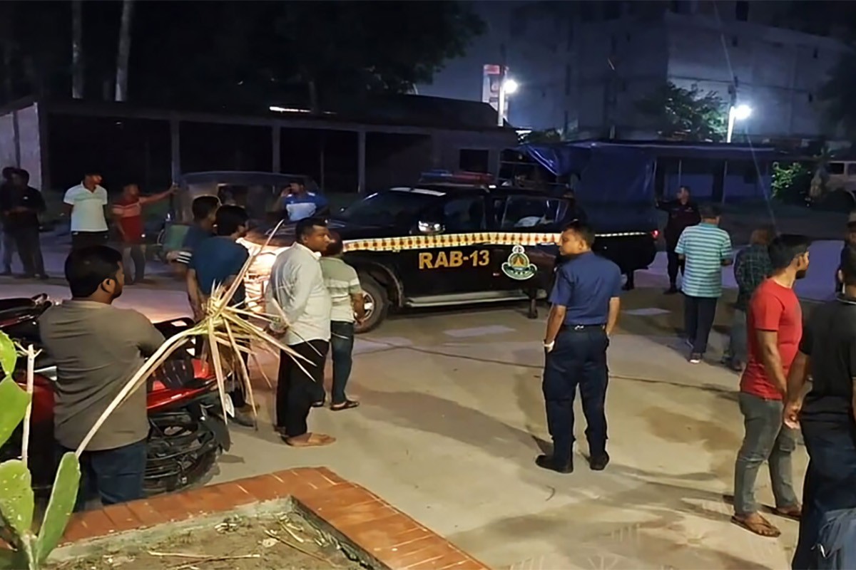 অপহৃত কিশোরী উদ্ধার অভিযানে র‍্যাবের ওপর হামলা
