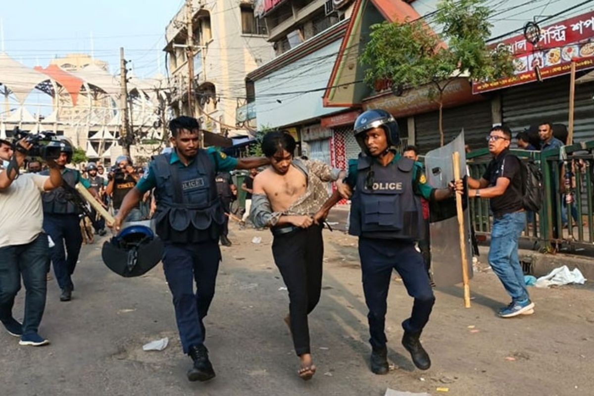 শিক্ষার্থী পেটানোর প্রতিবাদে ঐকমত্য কমিশনের সংলাপ থেকে ৩ দলের ‘ওয়াকআউট’