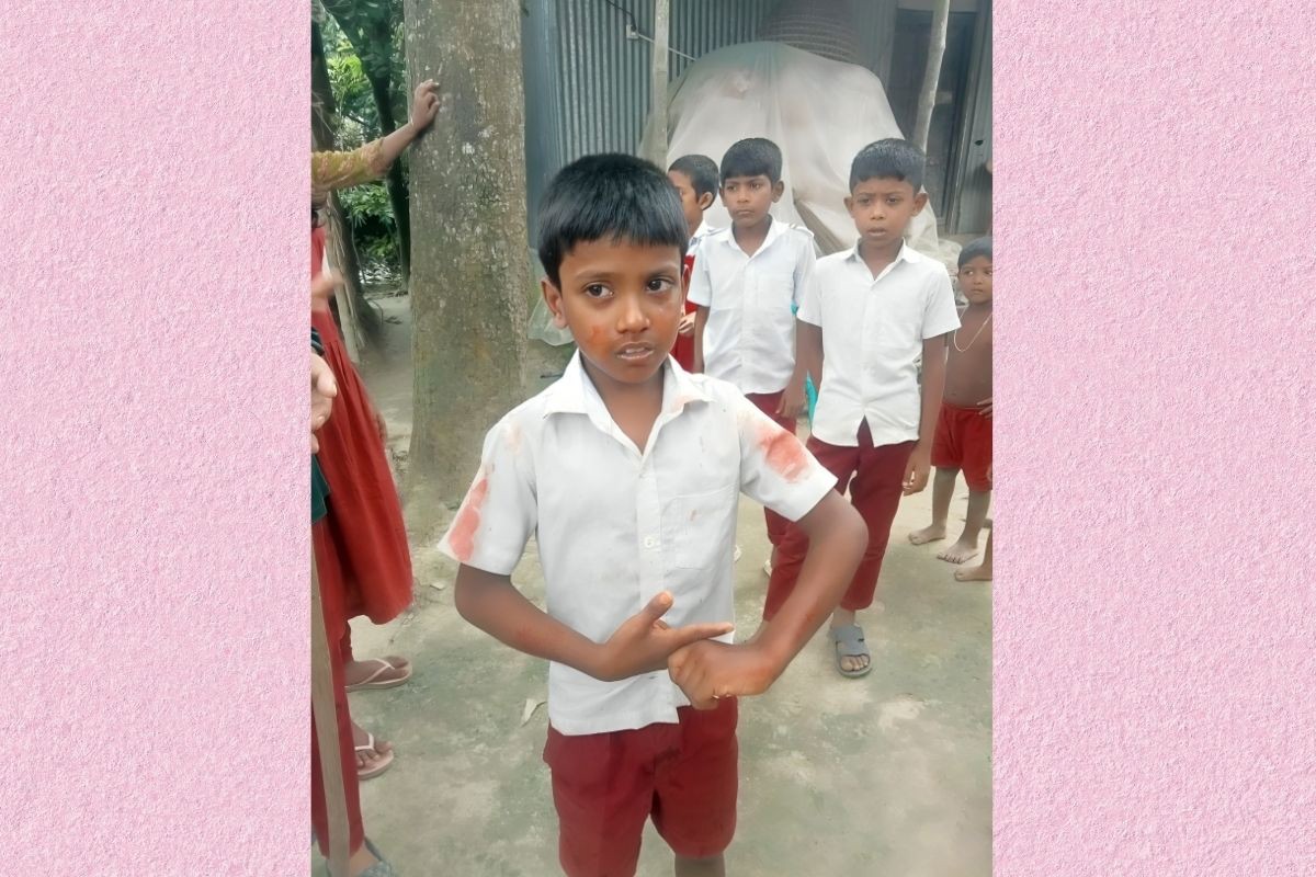 দ্বিতীয় শ্রেণির শিক্ষার্থীর নাক ফাটালেন সহকারি শিক্ষক!