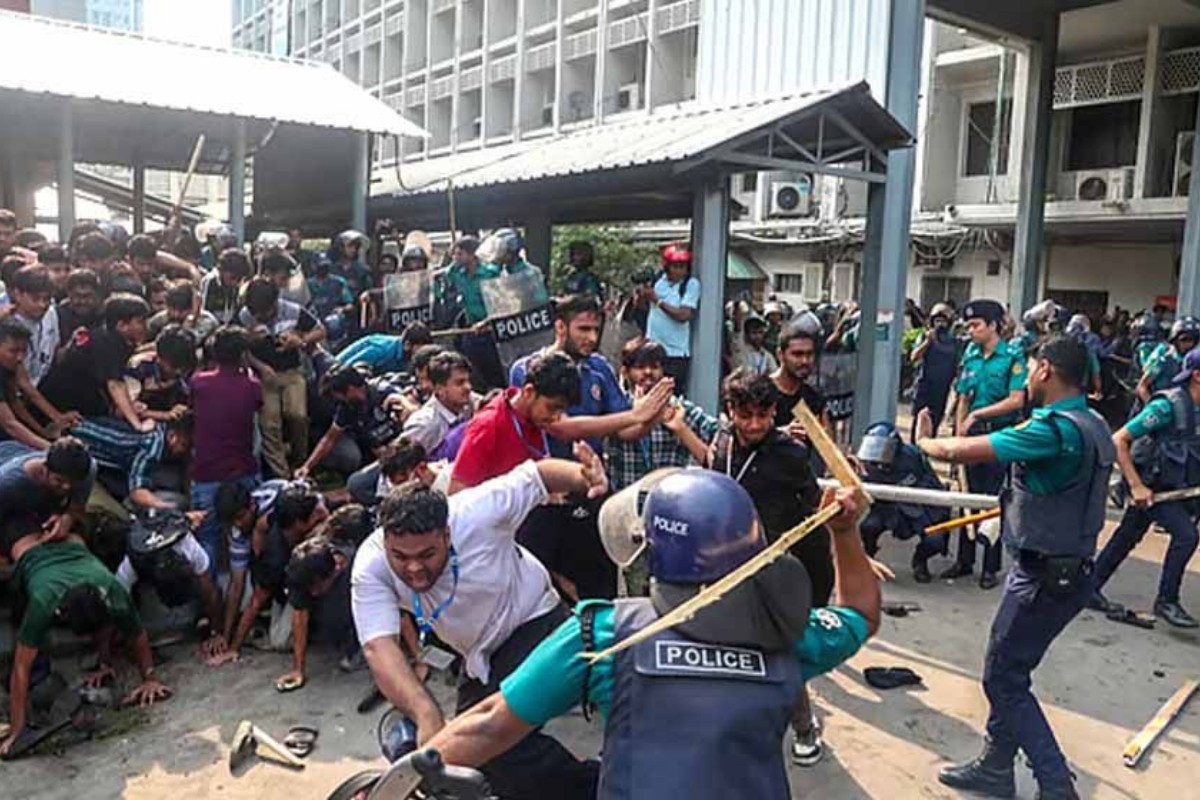 সচিবালয়ে