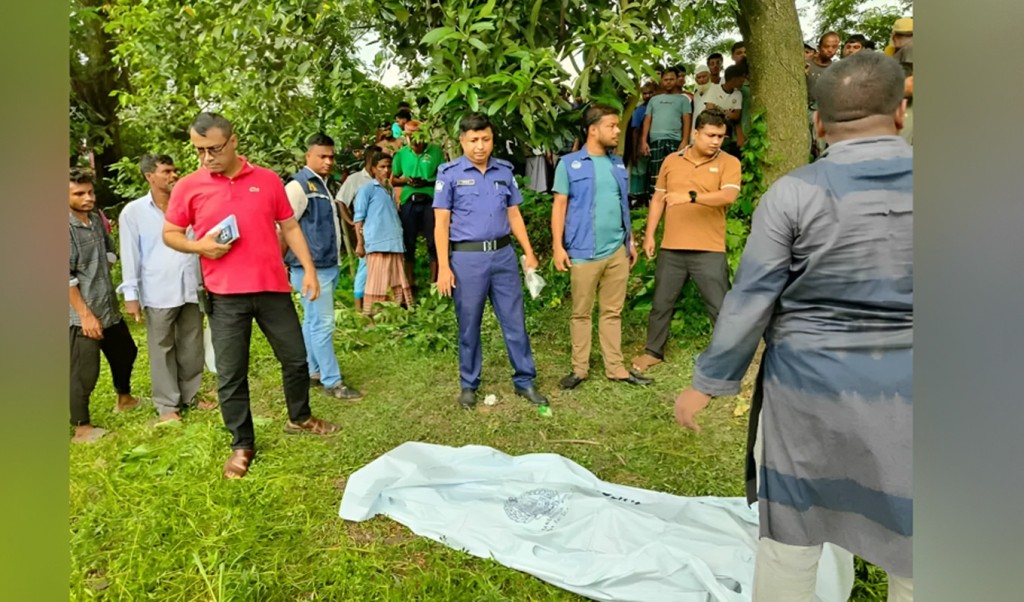 কুমিল্লায় সড়কের পাশে যুবকের গলাকাটা মরদেহ উদ্ধার 8 সড়কের পাশে যুবকের গলাকাটা মরদেহ উদ্ধার 1752308786 কুমিল্লায় সড়কের পাশে যুবকের গলাকাটা মরদেহ উদ্ধার