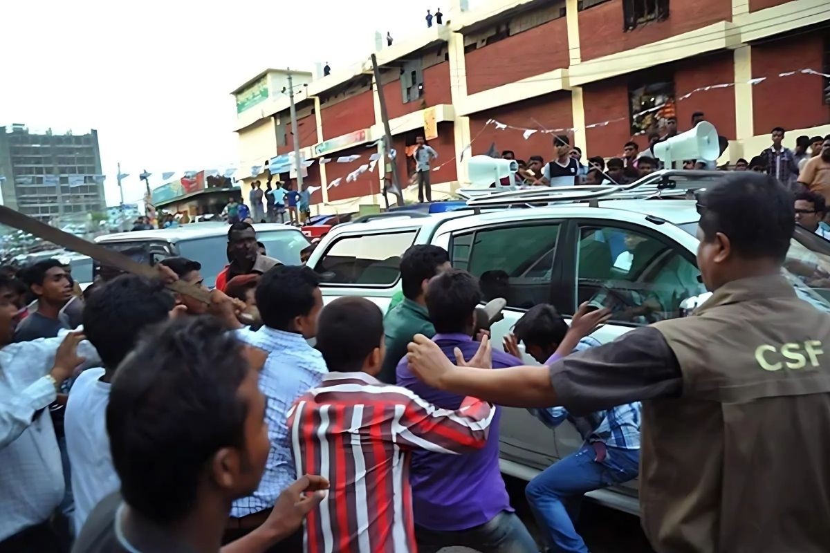 গোপালগঞ্জে সমাবেশ শেষে গাড়িবহরে হামলা, সার্কিট হাউজে অবরুদ্ধ এনসিপি নেতারা
