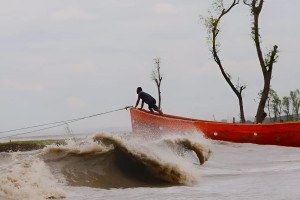 সমুদ্রবন্দরে তিন ও নদীবন্দরে এক নম্বর সতর্কতা জারি