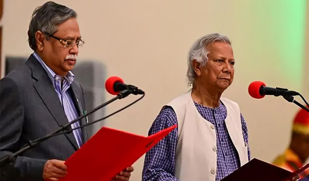 শুরুতেই হোঁচট, সরকার ঢুকে গেলো ‘গ্রামীণ বক্স’র মধ্যে 9 সরকার ঢুকে গেলো ‘গ্রামীণ বক্স এর মধ্যে 1752035538 শুরুতেই হোঁচট, সরকার ঢুকে গেলো ‘গ্রামীণ বক্স’র মধ্যে