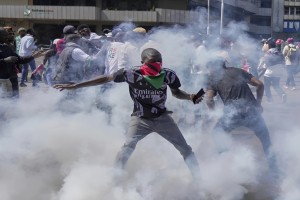 সরকারবিরোধী আন্দোলনে পুলিশের গুলিতে নিহত ৩১, আহত ১০৭
