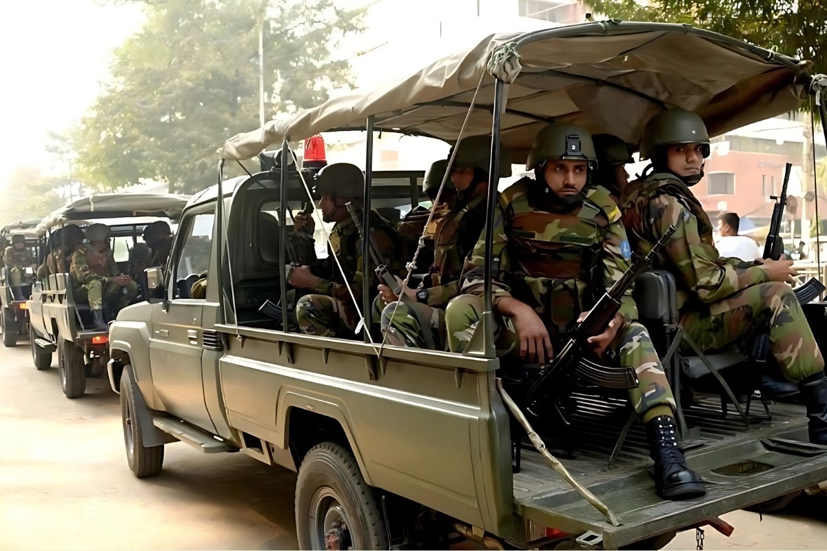 সশস্ত্র বাহিনীর বিশেষ ম্যাজিস্ট্রেসি ক্ষমতা বেড়েছে আরও দুই মাস