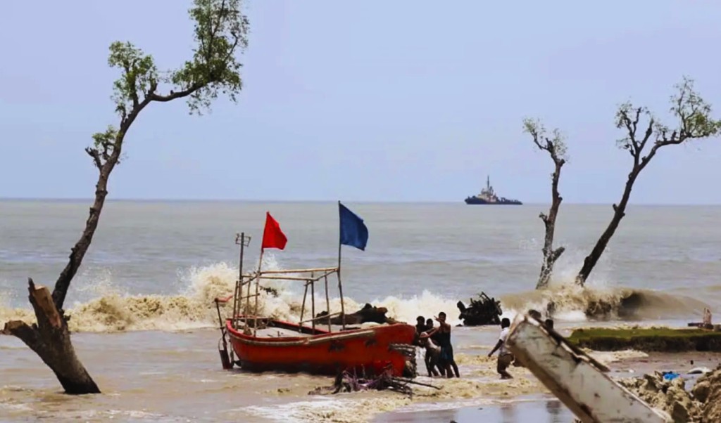 সাগরে সুস্পষ্ট লঘুচাপ, সপ্তাহজুড়ে ভারি বৃষ্টির শঙ্কা ও সতর্কতা সংকেত 3 সাগরে সুস্পষ্ট লঘুচাপ সপ্তাহজুড়ে ভারি বৃষ্টির শঙ্কা ও সতর্কতা সংকেত 1752498391 সাগরে সুস্পষ্ট লঘুচাপ, সপ্তাহজুড়ে ভারি বৃষ্টির শঙ্কা ও সতর্কতা সংকেত