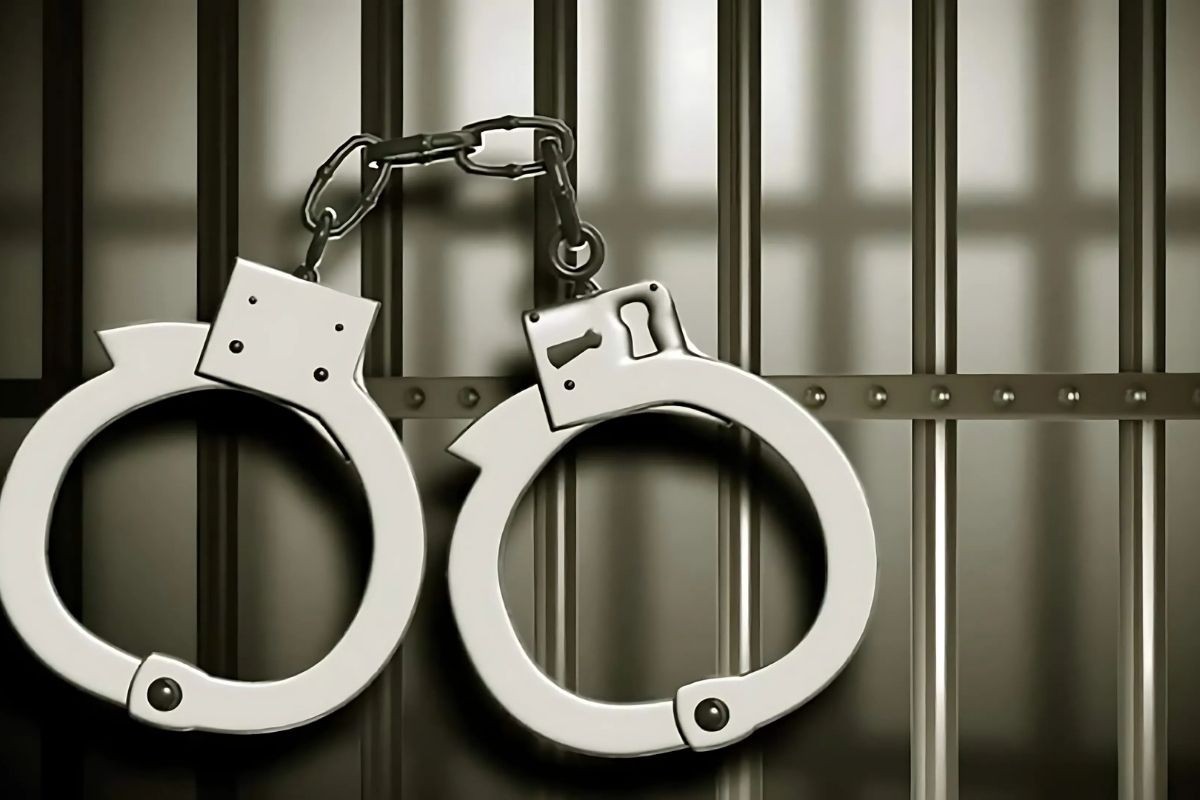 সারাদেশে চব্বিশ ঘণ্টায় পুলিশের বিশেষ অভিযানে গ্রেপ্তার ১৬৬৫