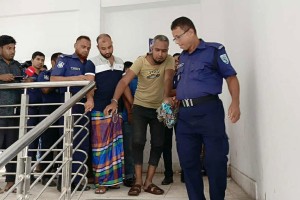 গ্রেপ্তার ৫ জন রিমান্ডে