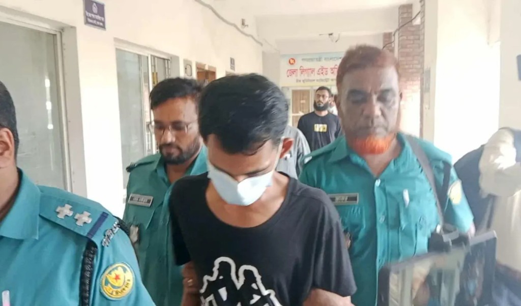 সোহাগ হত্যায় আসামি রবিনের স্বীকারোক্তি, টিটন ৫ দিনের রিমান্ডে 1 সোহাগ হত্যায় আসামি রবিনের স্বীকারোক্তি টিটন ৫ দিনের রিমান্ডে 1752320060 সোহাগ হত্যায় আসামি রবিনের স্বীকারোক্তি, টিটন ৫ দিনের রিমান্ডে