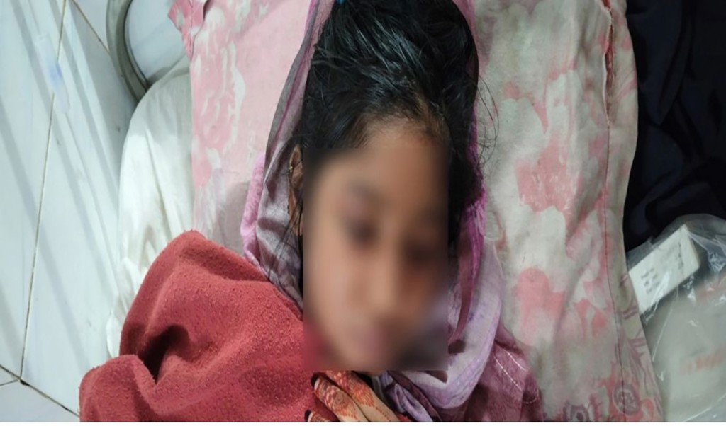 স্ত্রীকে নির্য়াতন 1752204853 বোরকা পরে নিজের স্ত্রীকে অপহরণ ও অমানবিক নির্যাতনের অভিযোগ