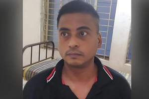 স্ত্রীকে হত্যা করে থানায় আত্মসমর্পণ স্বামীর