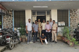 স্ত্রীর বিলাসবহুল চাহিদা মেটাতে চাকরি ছেড়ে চোর হলেন বিবিএ পাস যুবক!