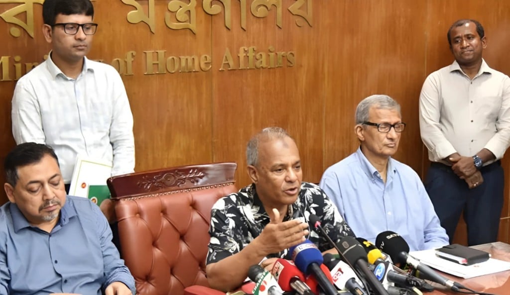 স্বরাষ্ট্র উপদেষ্টা 1753021894 জাতীয় নির্বাচনের জন্য আইনশৃঙ্খলা বাহিনী প্রস্তুত: স্বরাষ্ট্র উপদেষ্টা