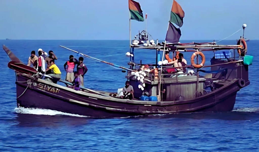 হাতিয়ায় ট্রলারসহ ১১ জেলে অপহৃত, মুক্তিপণ দাবি 3 হাতিয়ায় ট্রলারসহ ১১ জেলে অপহৃত মুক্তিপণ দাবি 1753358385 হাতিয়ায় ট্রলারসহ ১১ জেলে অপহৃত, মুক্তিপণ দাবি
