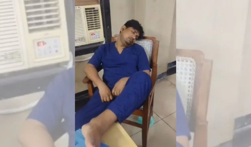 হাসপাতালে চিকিৎসক ঘুমে, রক্তক্ষরণে মারা গেল রোগী 4 হাসপাতালে চিকিৎসক ঘুমে রক্তক্ষরণে মারা গেল রোগী 1753791483 হাসপাতালে চিকিৎসক ঘুমে, রক্তক্ষরণে মারা গেল রোগী