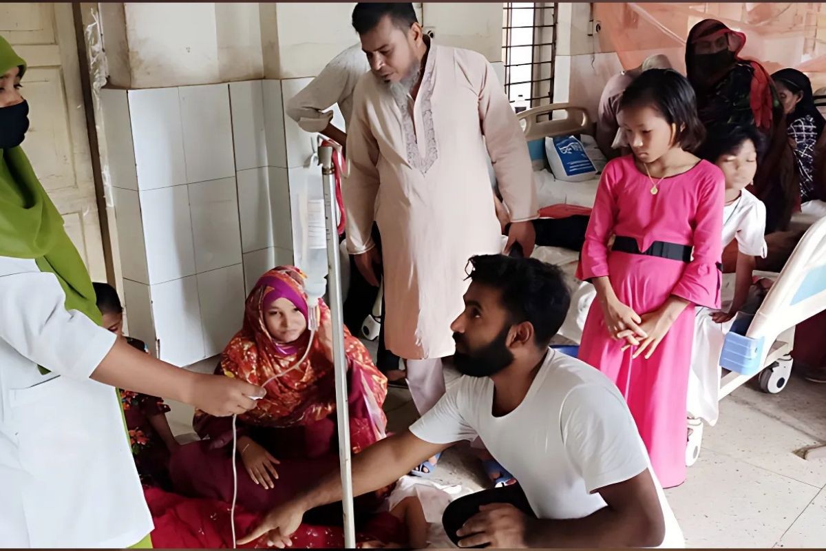 শ্রেণিকক্ষের পাশে কীটনাশক স্প্রে, হাসপাতালে ৬ শিশু