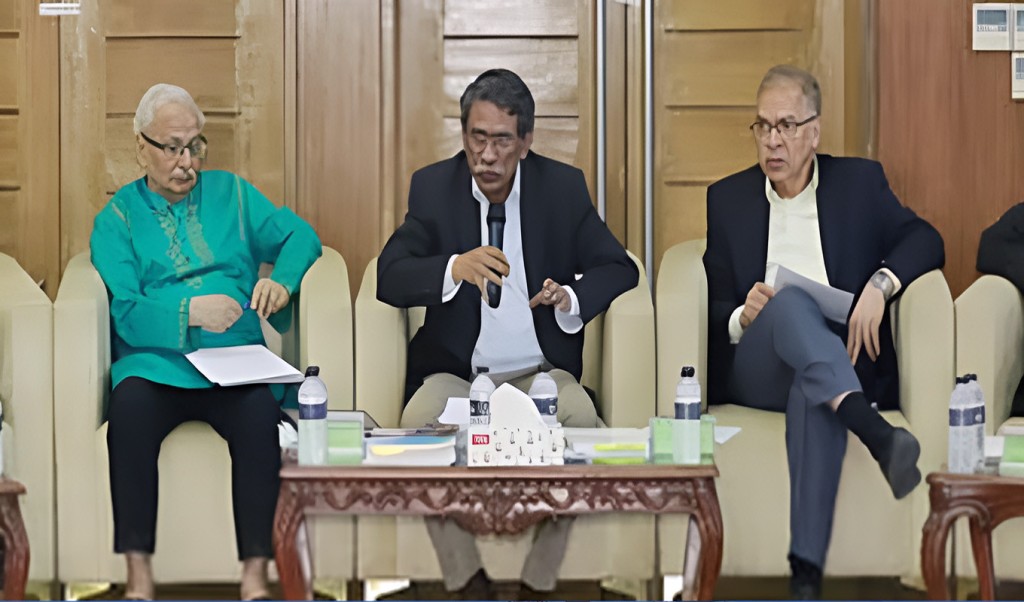 ২০টি গুরুত্বপূর্ণ বিষয়ে এখনও সিদ্ধান্ত বাকি: ড. আলী রীয়াজ 5 ২০টির বেশি বাকী 1751530369 ২০টি গুরুত্বপূর্ণ বিষয়ে এখনও সিদ্ধান্ত বাকি: ড. আলী রীয়াজ