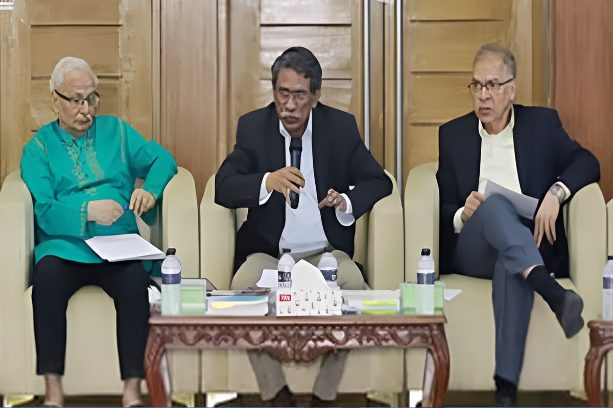 ২০টি গুরুত্বপূর্ণ বিষয়ে এখনও সিদ্ধান্ত বাকি: ড. আলী রীয়াজ