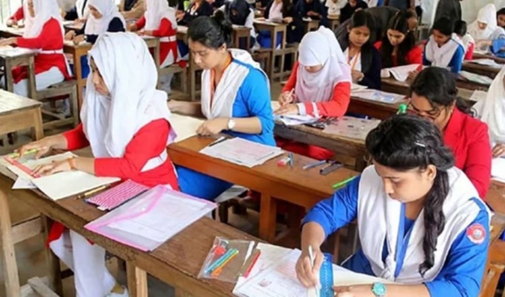 ২৪ জুলাইয়ের এইচএসসি ও সমমানের পরীক্ষাও স্থগিত 4 এইচএসসি