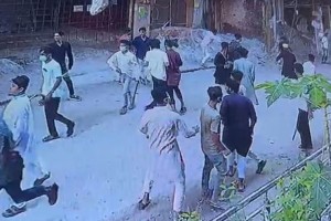 ৫ কোটি টাকা চাঁদা দাবি; না পেয়ে পল্লবীতে ব্যবসাপ্রতিষ্ঠানে হামলা-গুলি, আহত এক