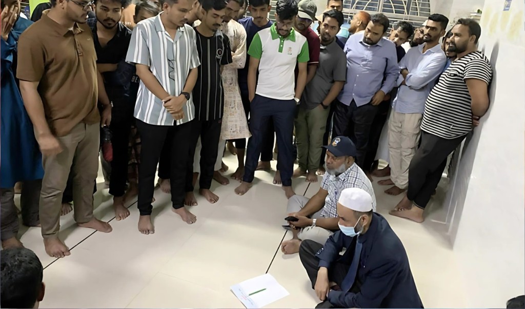 ৯ ঘণ্টা পর উদ্ধার অবরুদ্ধ কুমিল্লা ভিক্টোরিয়া কলেজ অধ্যক্ষ 1752545413 অবরুদ্ধ কুমিল্লা ভিক্টোরিয়া কলেজের অধ্যক্ষ ৯ ঘণ্টা পর উদ্ধার