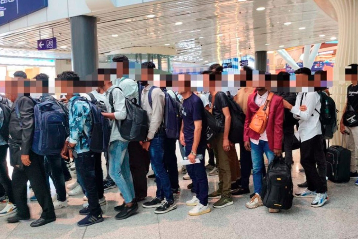৯৬ বাংলাদেশিকে বিমানবন্দর থেকে ফেরত পাঠাল মালয়েশিয়া