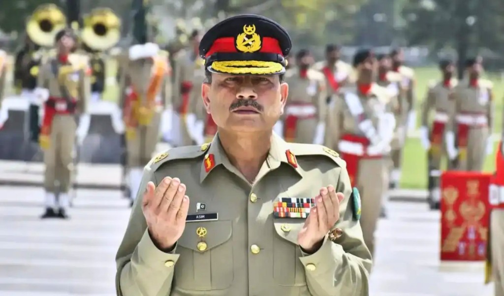 ‘মুসলিম বিশ্বের রক্ষক’ পাকিস্তান সেনাবাহিনী কেন গাজাবাসীর পাশে দাঁড়ায় না 4 ‘মুসলিম বিশ্বের রক্ষক পাকিস্তান সেনাবাহিনী কেন গাজাবাসীর পাশে দাঁড়ায় না 1752584509 ‘মুসলিম বিশ্বের রক্ষক’ পাকিস্তান সেনাবাহিনী কেন গাজাবাসীর পাশে দাঁড়ায় না
