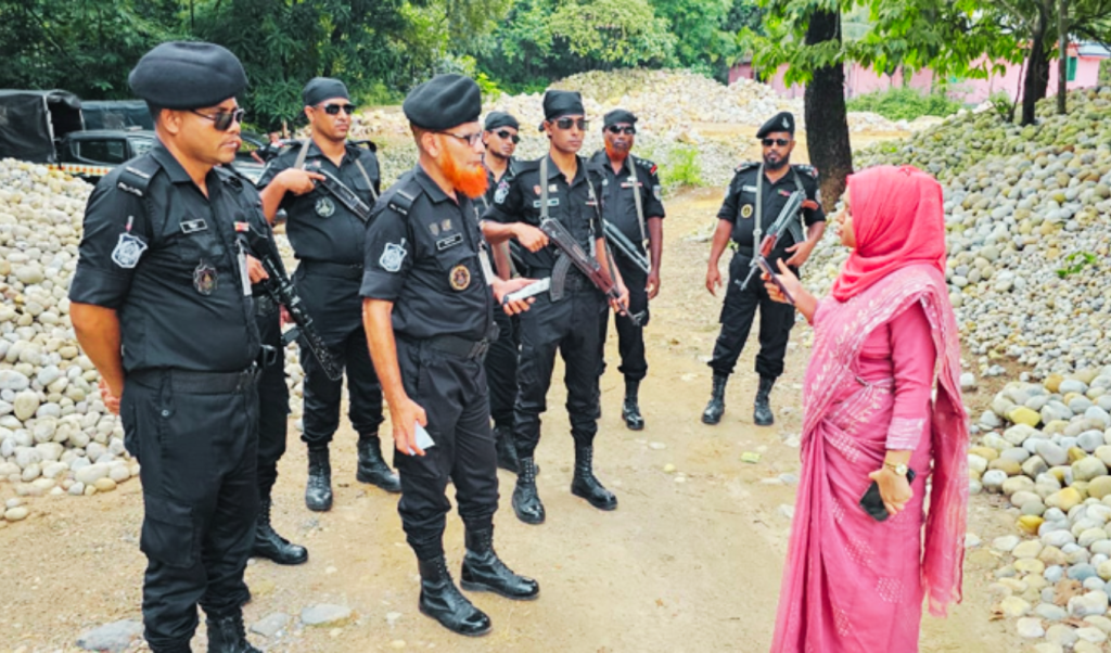 জাফলং থেকে লুট হওয়া পাথর উদ্ধার অভিযানে প্রশাসন ও র্যাব 3 Untitled design 2025 08 16T020927.655 1755288833 জাফলং থেকে লুট হওয়া পাথর উদ্ধার অভিযানে প্রশাসন ও র্যাব