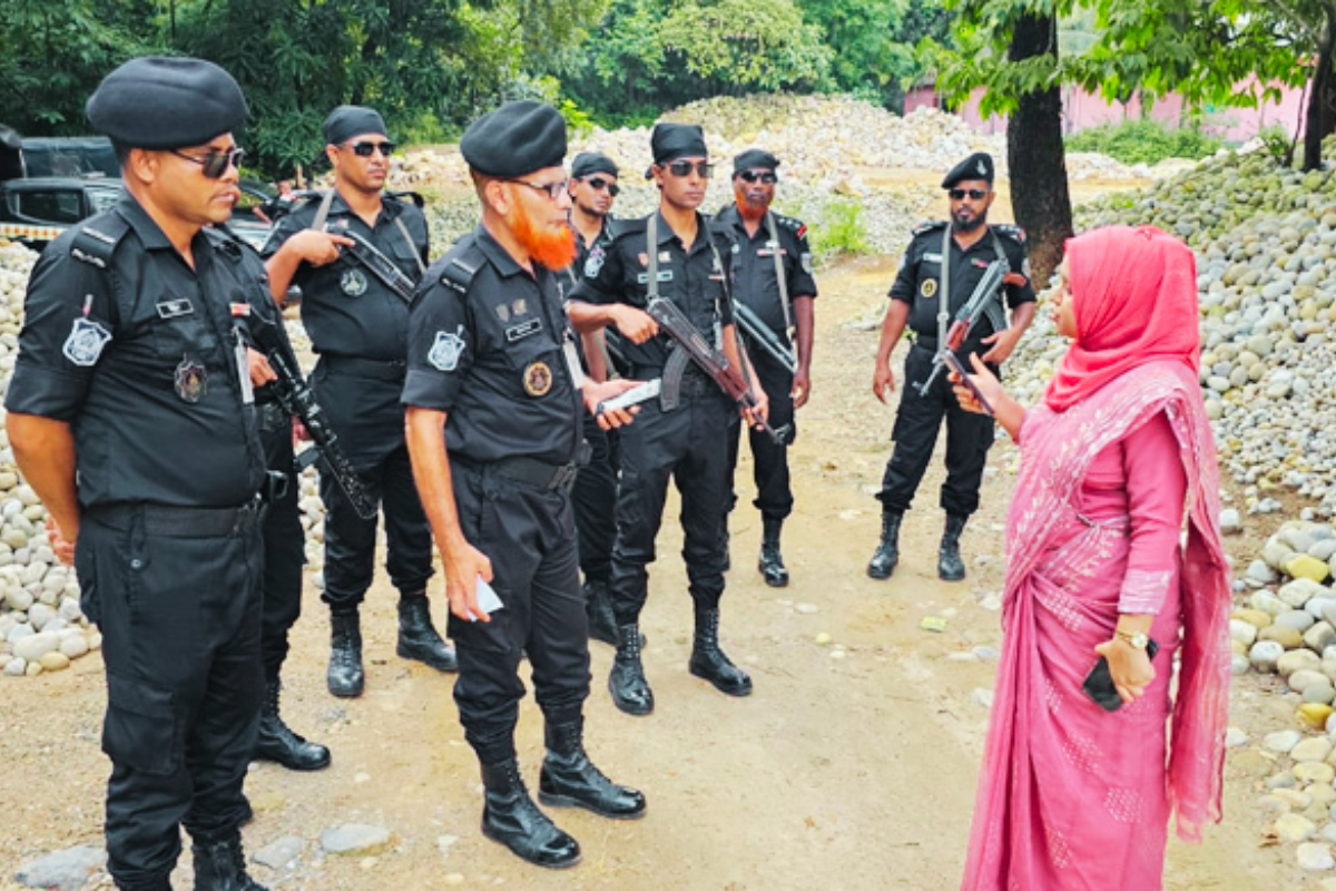 জাফলং থেকে লুট হওয়া পাথর উদ্ধার অভিযানে প্রশাসন ও র‌্যাব