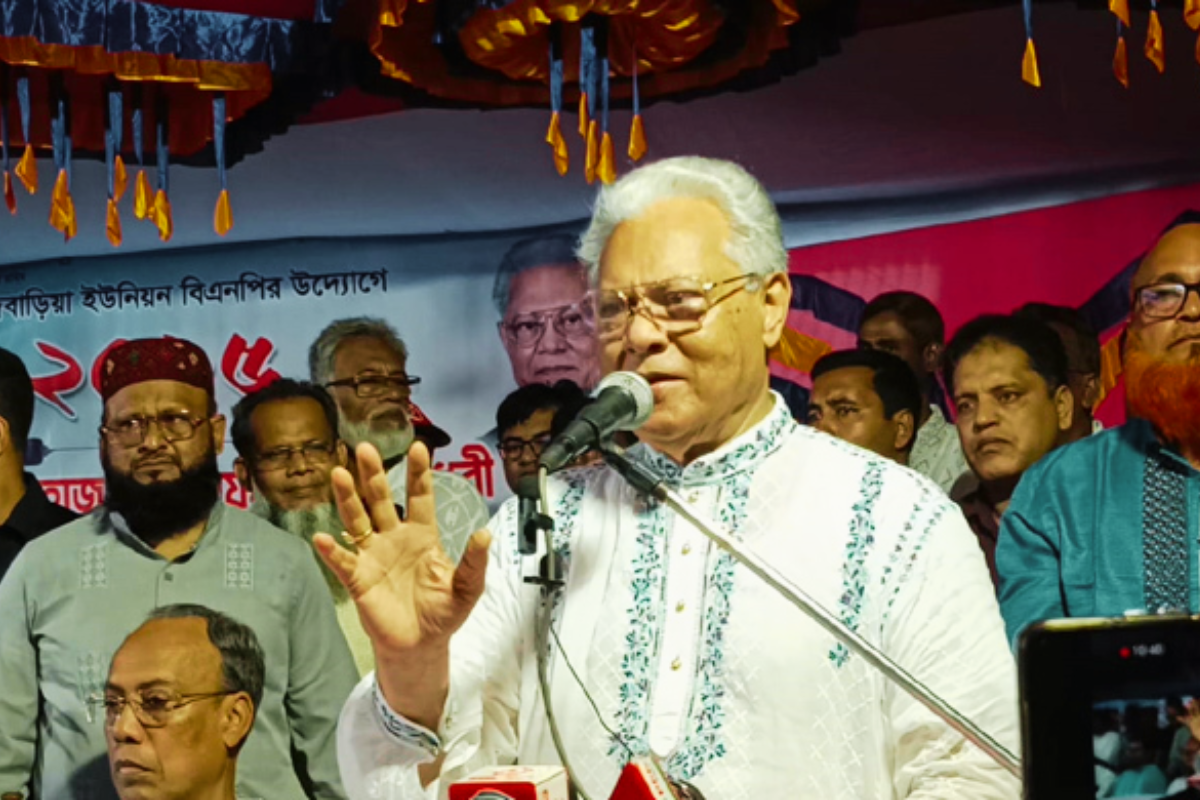 পবিত্র করে আওয়ামী লীগকে দেশে আনতে হবে: আলতাফ হোসেন