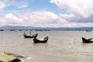 সেন্টমার্টিনে ট্রলারসহ ৭ রোহিঙ্গা জেলে আটক করেছে আরাকান আর্মি