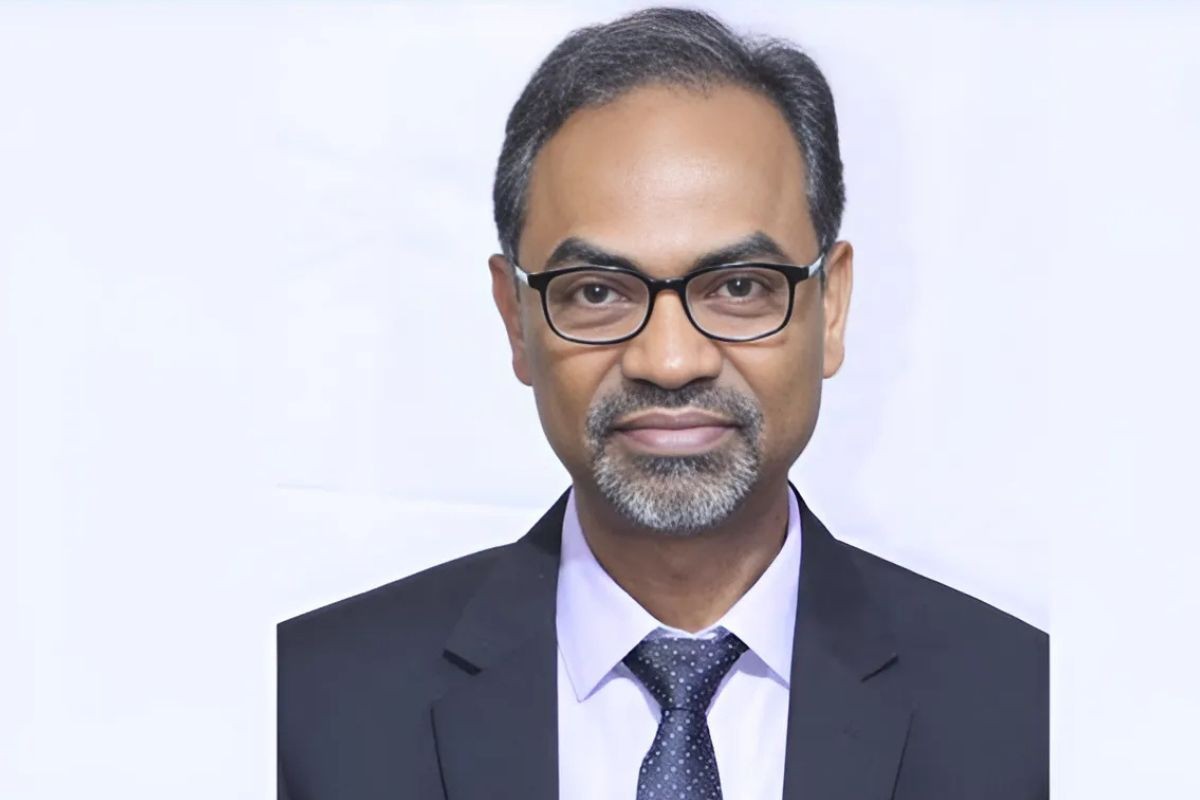ইউজিসির পূর্ণকালীন সদস্য হিসেবে যোগদান করলেন আইয়ূব ইসলাম