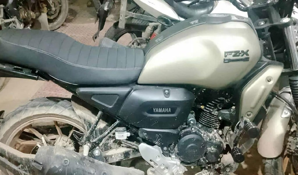 অপুর মোটরসাইকেল উদ্ধার 1754103533 চাঁদাবাজির টাকায় কেনা সমন্বয়ক অপুর মোটরসাইকেল উদ্ধার