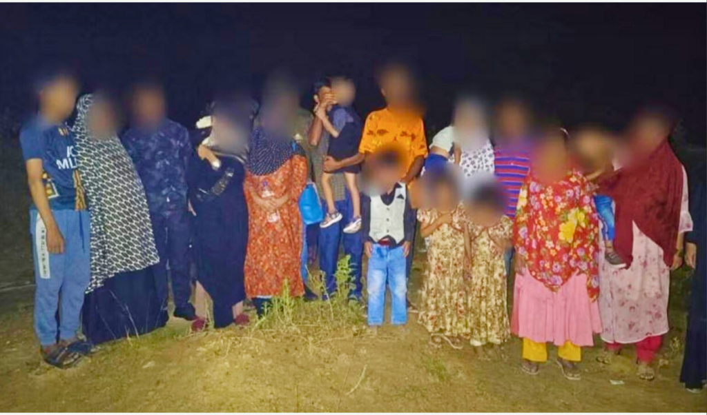 অবৈধ অনুপ্রবেশের অভিযোগে ভারতে ৫১ বাংলাদেশি গ্রেপ্তার 3 অবৈধ অনুপ্রবেশের অভিযোগে ভারতে ৫১ বাংলাদেশি গ্রেপ্তার 1756297112 অবৈধ অনুপ্রবেশের অভিযোগে ভারতে ৫১ বাংলাদেশি গ্রেপ্তার