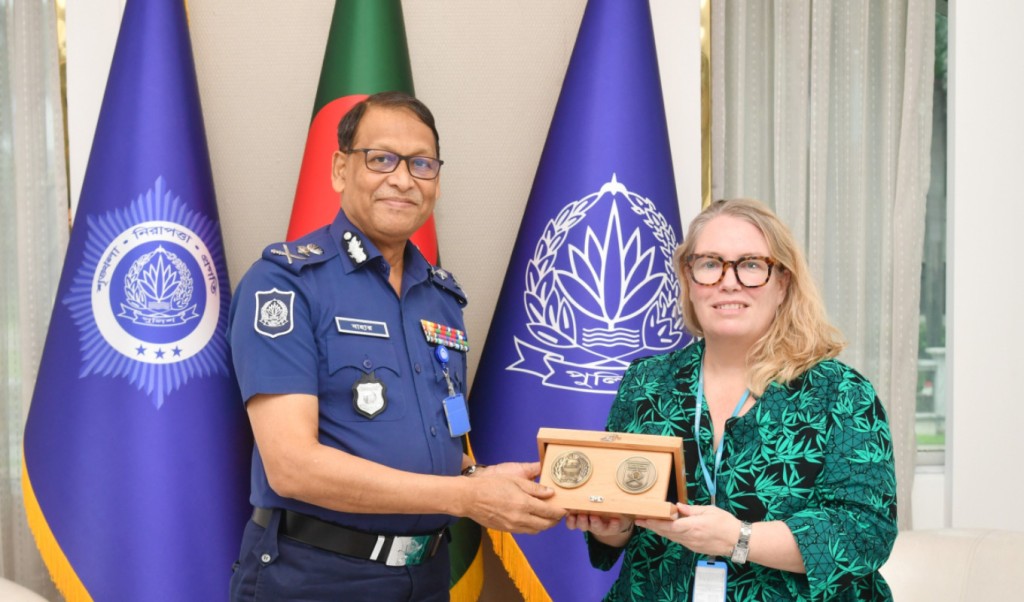আইজিপির সঙ্গে জাতিসংঘের বাংলাদেশ বিষয়ক নিরাপত্তা উপদেষ্টার সাক্ষাৎ 3 আইজিপির সঙ্গে জাতিসংঘের বাংলাদেশ বিষয়ক নিরাপত্তা উপদেষ্টার সাক্ষাৎ 1754578836 আইজিপির সঙ্গে জাতিসংঘের বাংলাদেশ বিষয়ক নিরাপত্তা উপদেষ্টার সাক্ষাৎ