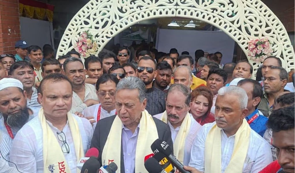 আমীর খসরু 1756465505 ঘাবড়াবার কিছু নেই, ফেব্রুয়ারিতে নির্বাচন হচ্ছে: আমীর খসরু