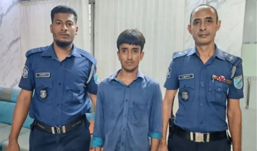 আশুলিয়ায় শিশু ধর্ষণের অভিযোগে যুবক গ্রেপ্তার 3 আশুলিয়ায় শিশু ধর্ষণের অভিযোগে যুবক গ্রেপ্তার 1755595953 আশুলিয়ায় শিশু ধর্ষণের অভিযোগে যুবক গ্রেপ্তার