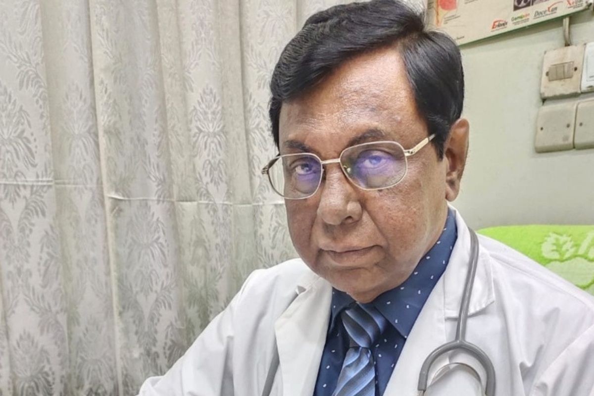 স্বাস্থ্য উপদেষ্টা হওয়ার লোভে ২০০ কোটি টাকার চেক, ডাক্তারের কার্যালয়ে দুদকের অভিযান