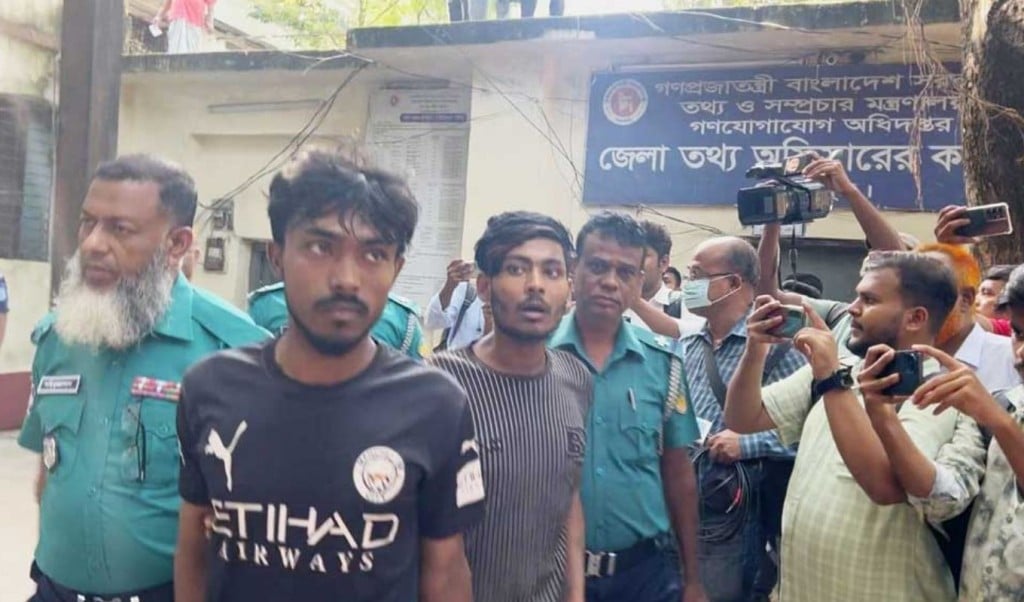 একজনের দায় স্বীকার রিমান্ড শেষে আসামিরা কারাগারে 1754918021 একজনের দায় স্বীকার, রিমান্ড শেষে আসামিরা কারাগারে