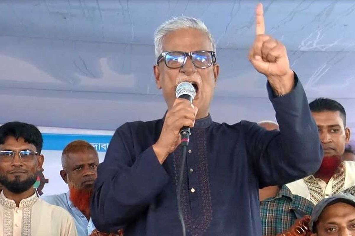 এখনো অনেক সচিব নির্বাচন বানচালের ষড়যন্ত্র করছে: ফারুক