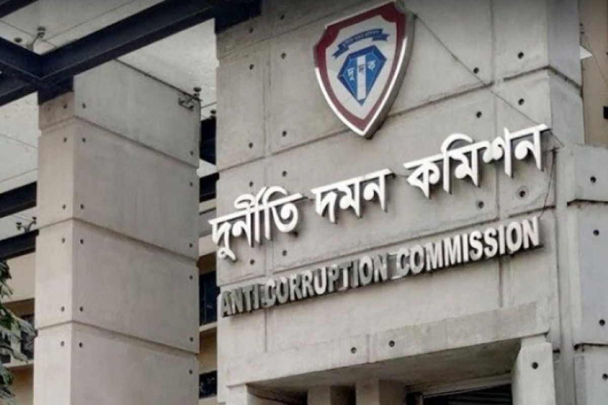 এনবিআরের ১৭ কর্মকর্তার সম্পদের হিসাব চেয়েছে দুদক