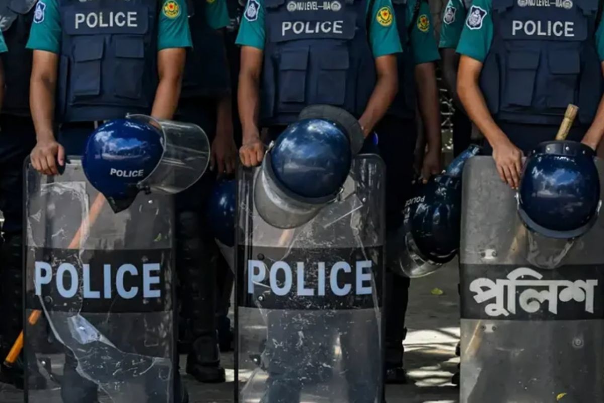 কর্মস্থলে অনুপস্থিত থাকায় আরও দুই পুলিশ সুপার সাময়িক বরখাস্ত