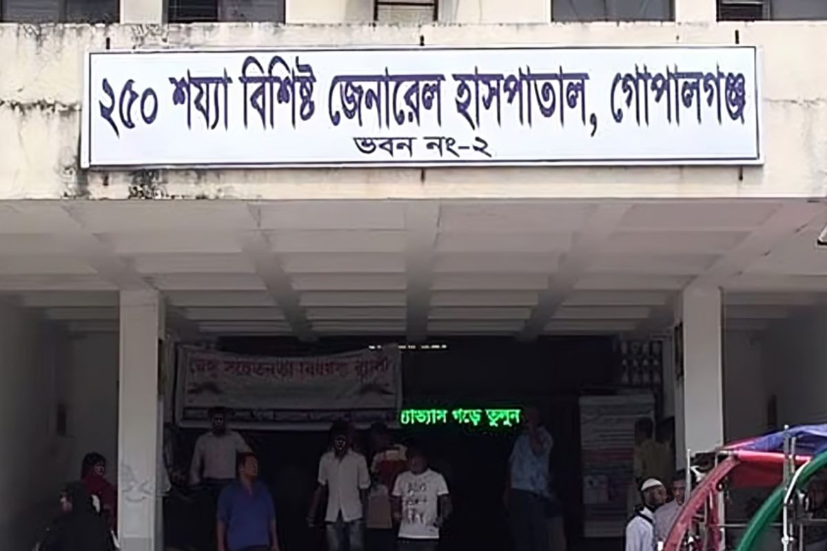 কুকুরের তাড়া খেয়ে স্কুলছাত্রীর করুণ মৃত্যু